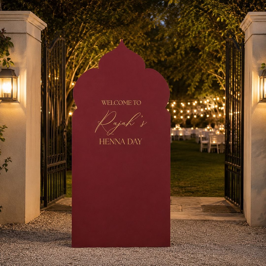 Burgundy Arch Wedding Welcome Board – Romantic Outdoor Entrance Sign – 1