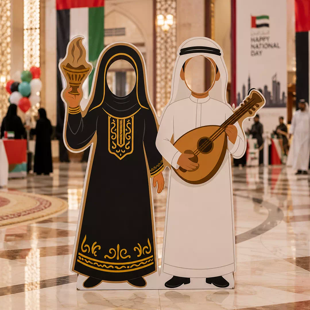 Emirati Heritage Couple in Traditional Attire with Oud and Incense Photo Booth Cutout Set - Image 2