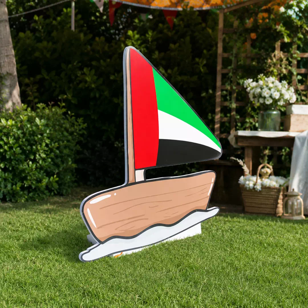 UAE Flag Dhow Boat Heritage Freestanding Display - Image 2