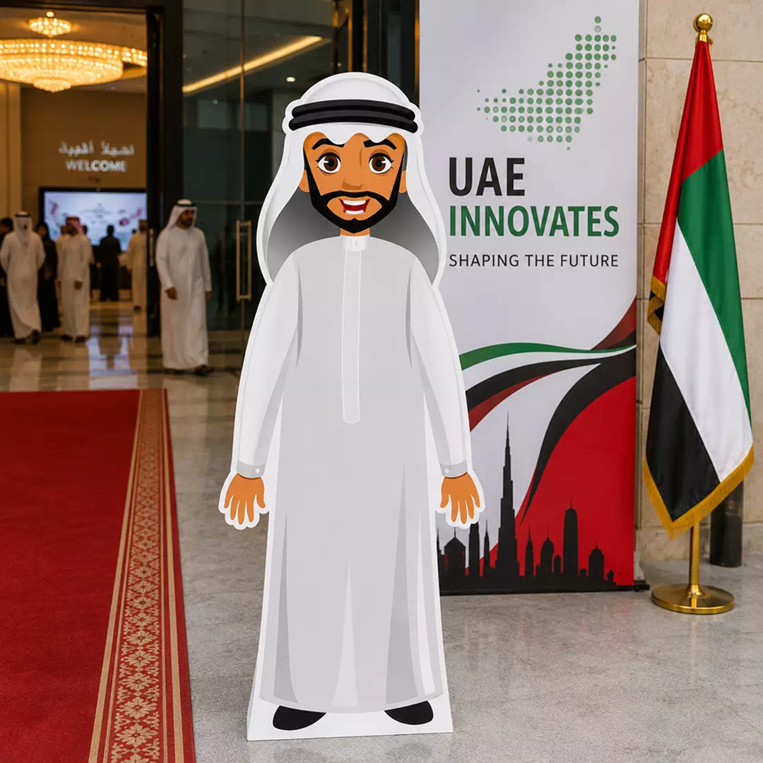 Illustrated Emirati Man in Traditional White Kandura Character Cutout - Image 4